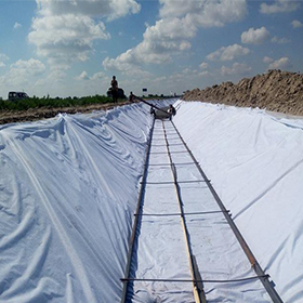 復(fù)合土工膜有哪些優(yōu)點？