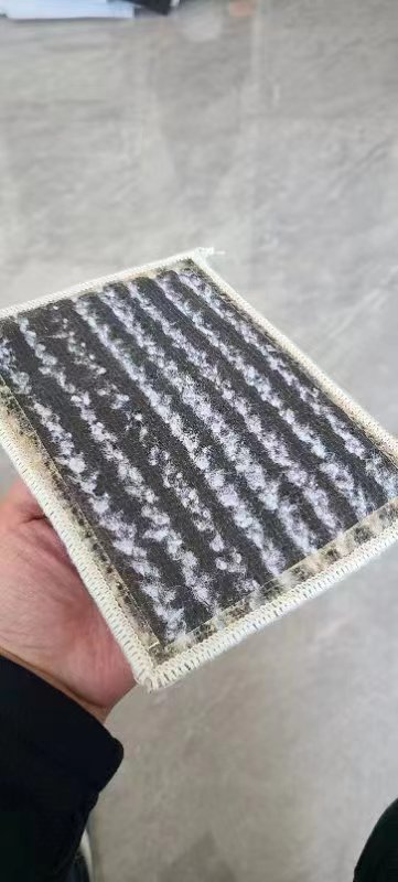 防水毯膨潤土防水毯的生產(chǎn)過程